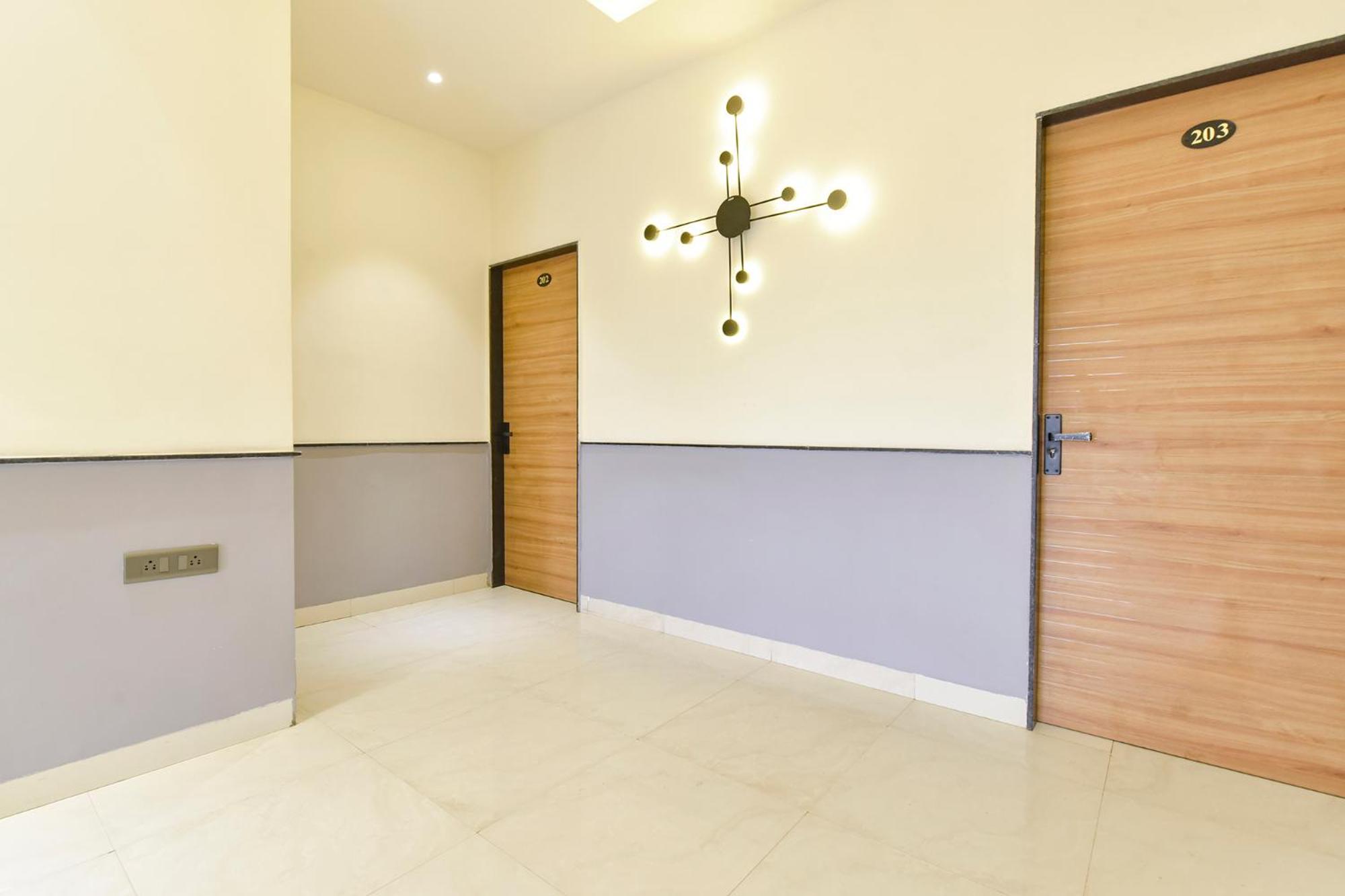 Fabhotel Kesar Индор Екстериор снимка