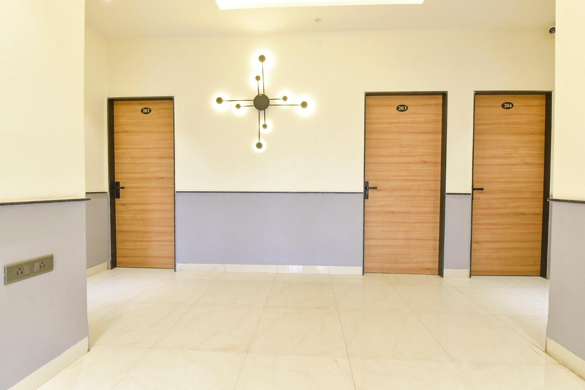 Fabhotel Kesar Индор Екстериор снимка